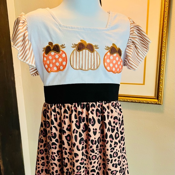 Lot of Ruffle Girl Holiday Outfits. All in great condition. - Picture 7 of 11